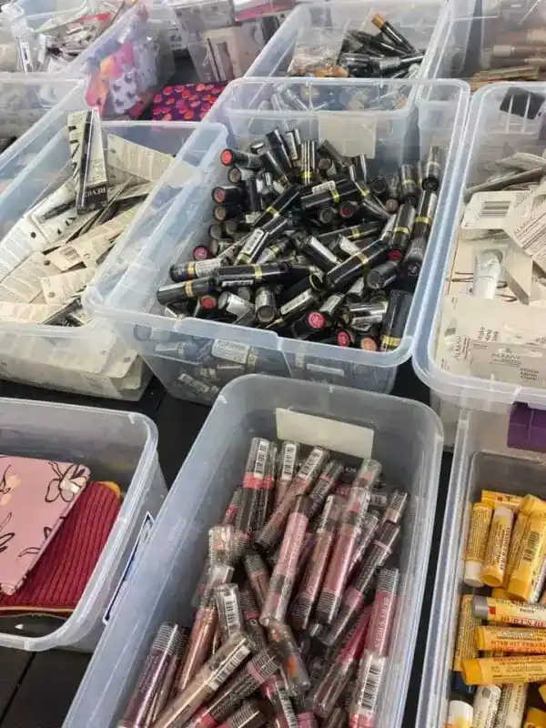 Buy High End Makeup Liquidation Pallets EU (1,200 Pcs – 2,850) - Image 2
