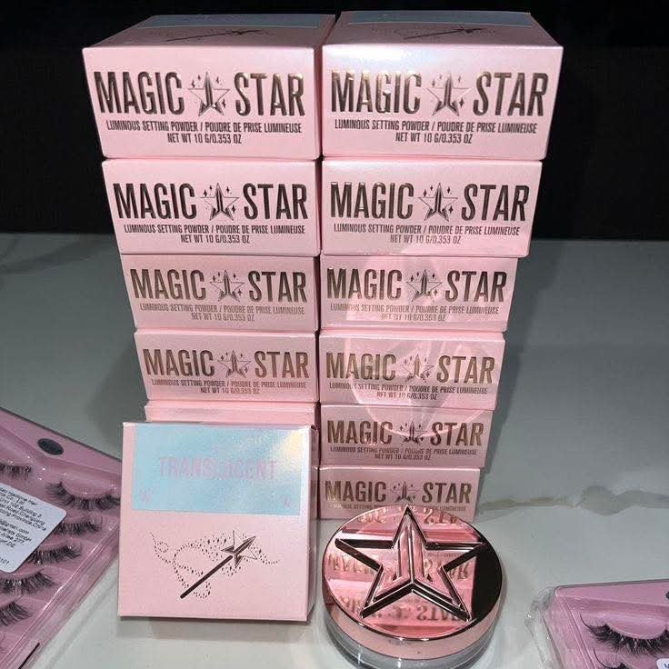 Jeffree Star Cosmetics Pallets - Image 2