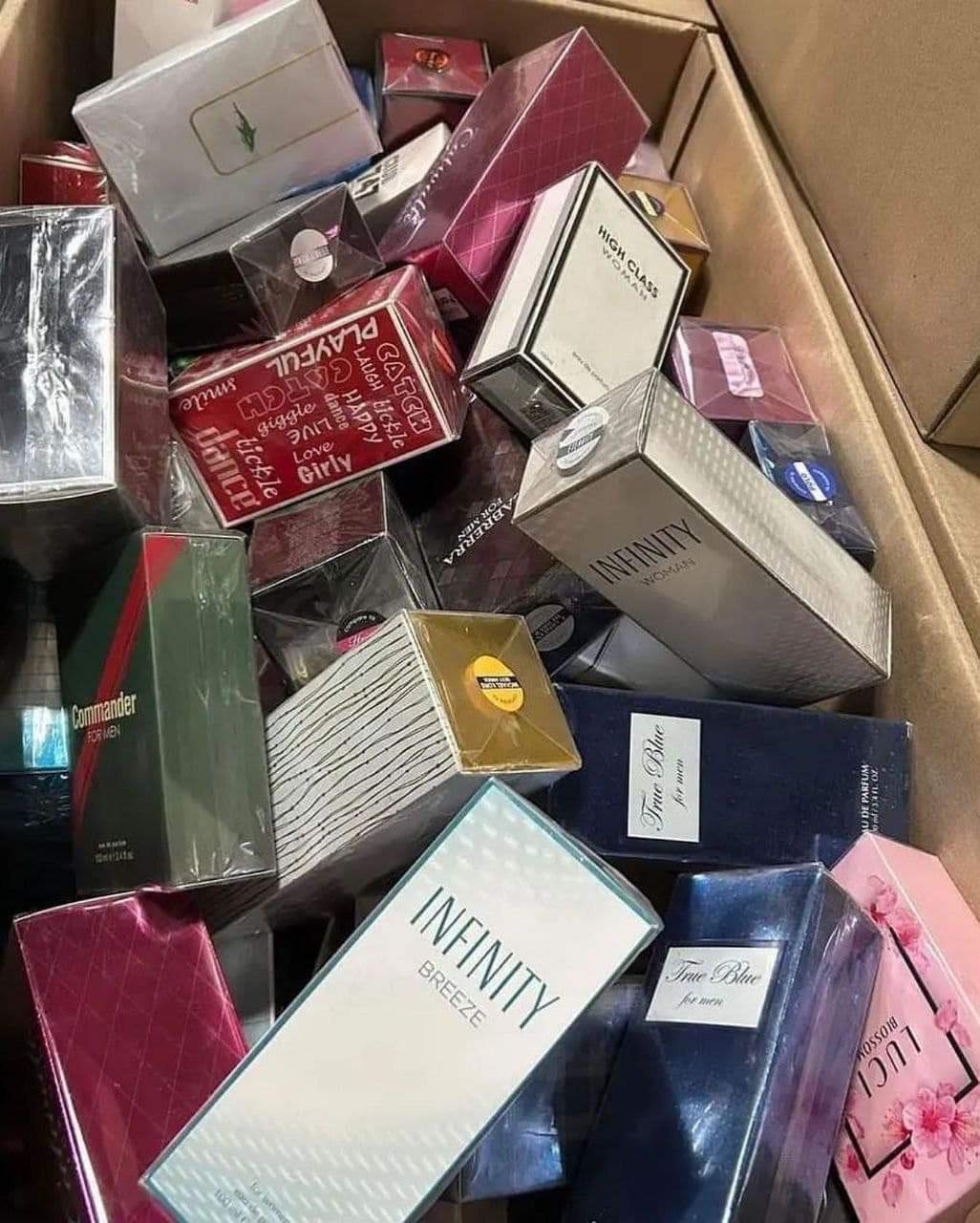 Buy Perfume Liquidation Pallets In EU (200 Items for 1500)
