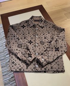 Louis Vuitton Wholesale Clothing (40 Items 8,000)- Custom Selection - Image 6